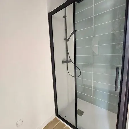 Loft Moderne Avec Terrasse En Hyper Centre-ville 圣让-德蒙