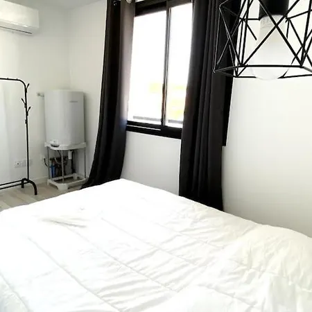 Loft Moderne Avec Terrasse En Hyper Centre-ville 圣让-德蒙
